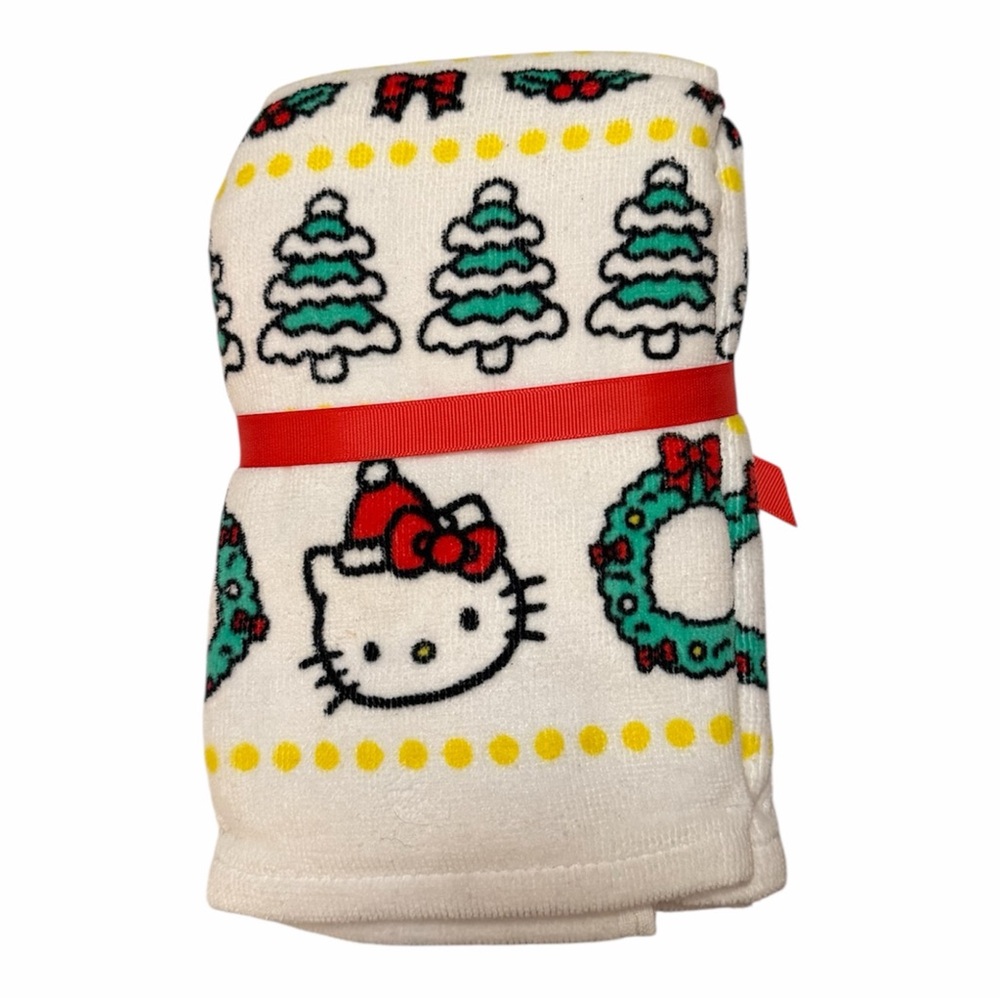 Hello Kitty Holiday Hand Towels - Picture 2 of 2